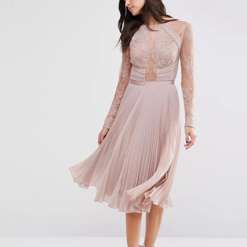 NWT ASOS wedding  Pretty Lace Eyelash Pleated Midi Dress sz 2